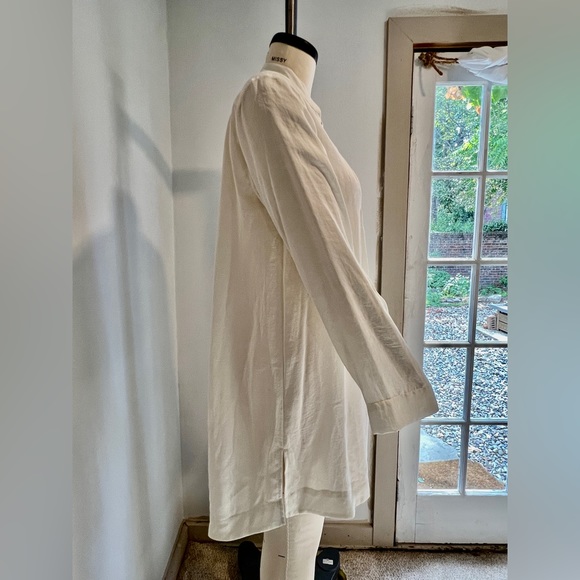 Donna Karan Button Down Sleepshirt. - Picture 2 of 6